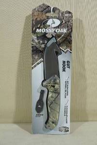 lot 90 image: Mossy Oak Stainless Steel Gut Hook Knife