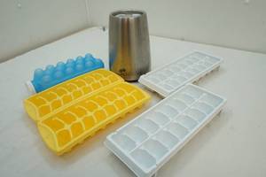 wine chiller and ice cube trays