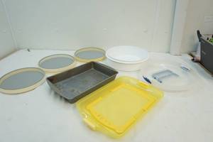 cake pans with lids