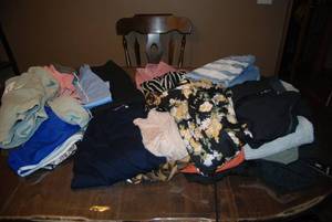 Big Lot Mens and womens mixed size...