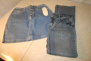 revolt size 9 pair of jeans and ski...
