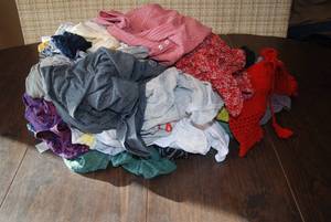 Huge lot os size Small tops, check ...