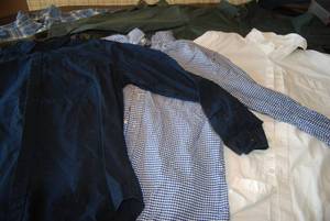6 mens size Large button ups....