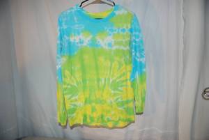 adult size medium tye dye...