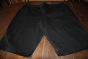 shorts size 28...