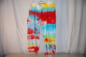 tye dye capris no tag but is 16 inc...