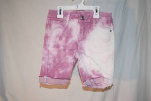 girls size 7 tye dye shorts...