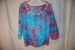 looks like ladies small tye dye...