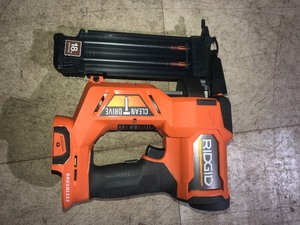 RIDGID 18V Brushless Cordless 18-Gauge 2-18 in. Brad Nailer (Tool Only) with CLEAN DRIVE Technology