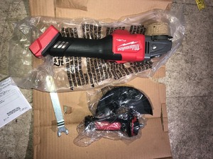 Milwaukee M18 FUEL 18-Volt Lithium-Ion Brushless Cordless 4-12 in.6 in. Grinder with Slide Switch with Lock On (Tool-Only)