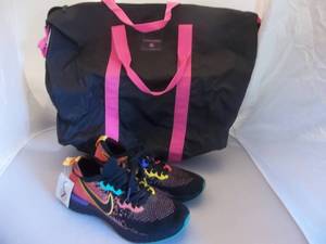 NIKE Epic React Flyknit Womens Sneakers (Size 7, New With Tag), Gloria Vanderbilt Tote Bag