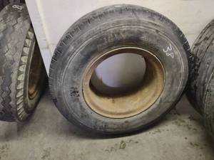Michelin 10.00R20 Tire on Dayton Ri...
