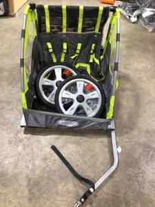 lot 8 image: InSTEP Quick N EZ Double Bicycle Trailer Customer Returns see the pictures
