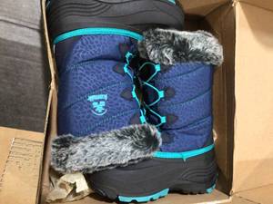lot 13 image: Kamik Snowgypsy 3 Kids Waterproof Snow Boots Open box