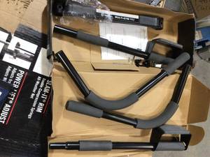 lot 17 image: Harbinger Multi-Gym Pro pull-Up Bar Customer Returns see the pictures