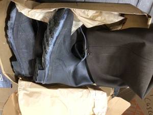 lot 18 image: Frogg Toggs Cleated Rubber Boot Hip Waders Used in good condition