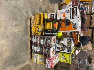 lot 56 image: Pallet with Branded Tools Assorted customer returns Outdoor tools, mechanic tools ,Flooring , Shop Vacs and more