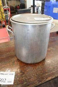 lot 503 image: Aluminum Stock Pot, Basket 40-Quart