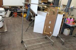 lot 498 image: Heavy Duty 6 Metal Coat Rack on Wheels