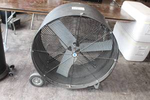 lot 484 image: Schaefer VKM36-B-O 36 Wheeled Drum Fan
