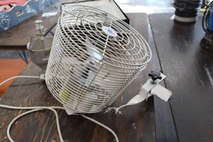 lot 483 image: Schaefer VS12SPM 12 Tent Pole Fan