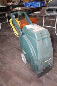 lot 31 image: Tennant Nobles Marksman 412 Water Vacuum