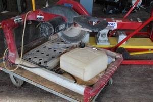 lot 47 image: MK Diamond 14 Paver Brick Saw with Table