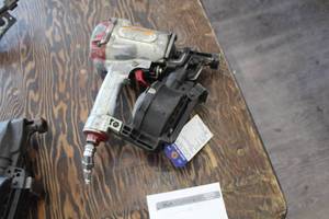 lot 69 image: Pneumatic Coil Nailer