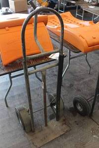 lot 86 image: Moving Dolly 2-wheel