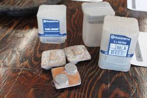 lot 52 image: Lot of (2 Boxes) 3xG675D Heavy Grit Diamond Grinding Segments