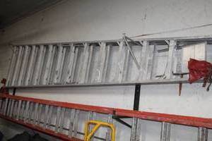 lot 82 image: 14 Step Ladder