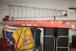 lot 84 image: 24 Extension Ladder