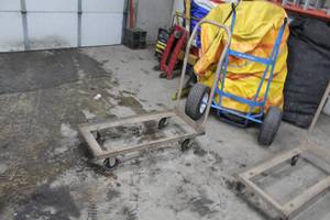 lot 560 image: Chair Cart