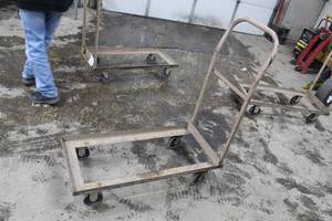 lot 562 image: Chair Cart