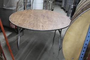 lot 1509 image: Wood TopMetal Frame 5 Round Folding Banquet Table