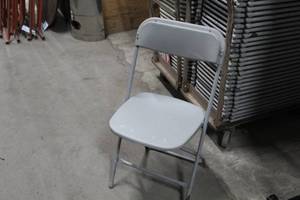 lot 1417 image: Lot of (10) MetalPlastic Folding Banquet Chairs