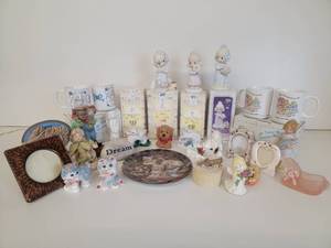 lot 17 image: Adorable 26 Piece Vintage Collectible Figurines And More-Precious Moments , Mid Century Modern Figurines, Collectible Plate And More