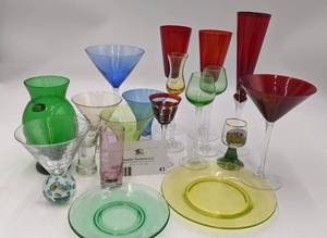 lot 41 image: Gorgeous19 Piece Glass & Crystal Collection