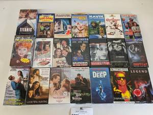 lot 70 image: 21 Awesome VHS Movies