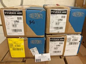 lot 88 image: 800 Tyvek Sleeves (4 Boxes 200 Each)