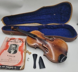 lot 57 image: E.R. Pfretzschner Stradivarius Violin and Violin Instruction Book in Hardshell Case