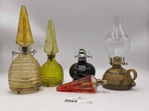 lot 118 image: 5 Vintage Kerosene Lamps-Hand-Blown Glass and Hurricane Lamp Bases
