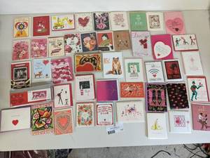 lot 117 image: 50 Plus Assorted Valentines Day Card  Brand New Great for Resellers 45 Styles