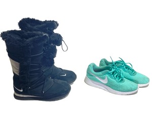 Womens Nike Size 7