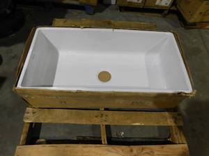 lot 24 image: SINKOLOGY Bradstreet Farmhouse Apron Front Fireclay 30 in. Single Bowl Kitchen Sink in Crisp White