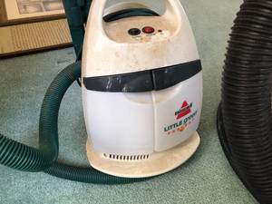Vacuum and extractor