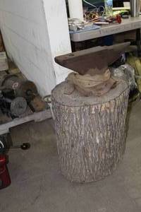 lot 742 image: Anvil, Tree Stump