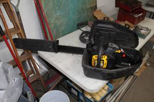 lot 745 image: MAC 3818 38cc Gas Chainsaw, Plastic Case