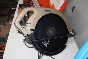 lot 756 image: Makita 5402-A 16-1516 Circular Saw
