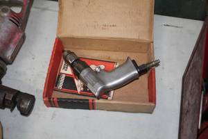 lot 750 image: Rodac Pneumatic 38 Drill